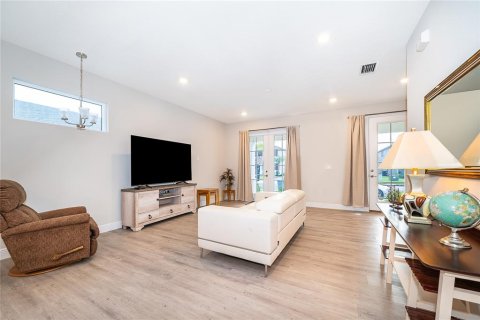 Casa en venta en New Smyrna Beach, Florida, 2 dormitorios, 118.36 m2 № 2385662 - foto 7