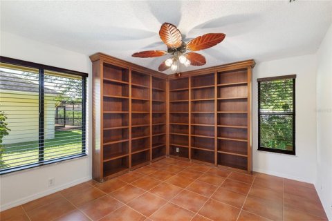 House in Palm Harbor, Florida 4 bedrooms, 256.04 sq.m. № 2393639 - photo 30