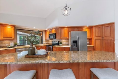 House in Palm Harbor, Florida 4 bedrooms, 256.04 sq.m. № 2393639 - photo 14