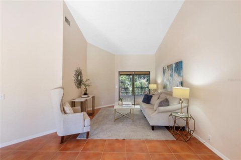 House in Palm Harbor, Florida 4 bedrooms, 256.04 sq.m. № 2393639 - photo 5