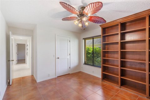 House in Palm Harbor, Florida 4 bedrooms, 256.04 sq.m. № 2393639 - photo 29