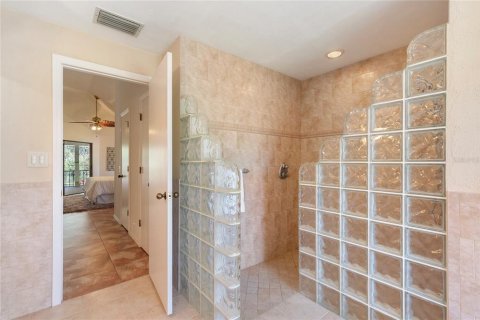 House in Palm Harbor, Florida 4 bedrooms, 256.04 sq.m. № 2393639 - photo 23