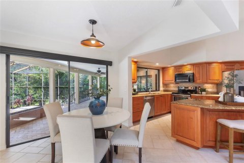 House in Palm Harbor, Florida 4 bedrooms, 256.04 sq.m. № 2393639 - photo 15