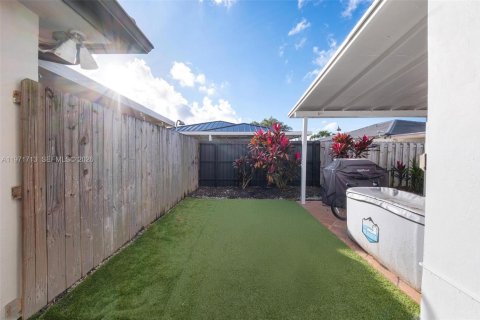 Villa ou maison à vendre à Miami, Floride: 4 chambres, 229.1 m2 № 2033471 - photo 25