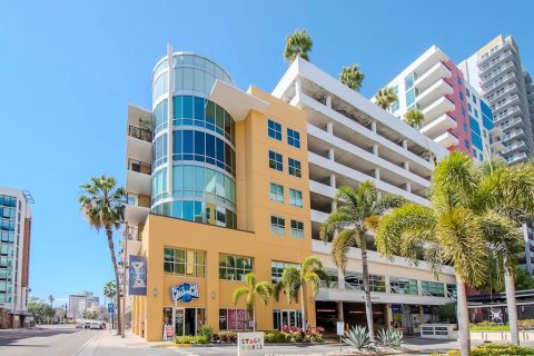 Condo in Tampa, Florida, 1 bedroom  № 1205350 - photo 7