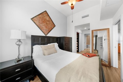 Condo in Tampa, Florida, 1 bedroom  № 1205350 - photo 23