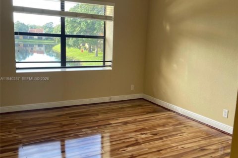 Copropriété à louer à Coconut Creek, Floride: 2 chambres, 112.69 m2 № 1998284 - photo 16