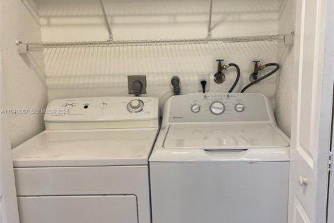 Copropriété à louer à Coconut Creek, Floride: 2 chambres, 112.69 m2 № 1998284 - photo 10