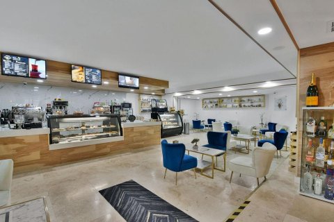 Condo in Miami Beach, Florida, 2 bedrooms  № 1992151 - photo 19