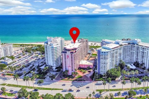 Condo in Miami Beach, Florida, 2 bedrooms  № 1992151 - photo 23