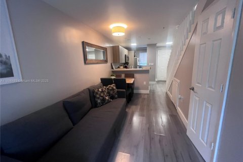 Снять в аренду кондоминиум в Майами, Флорида 1 спальня, 62.43м2, № 1952281 - фото 15