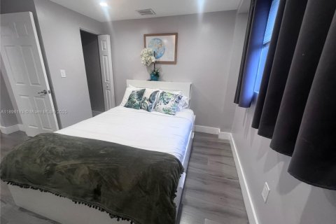Снять в аренду кондоминиум в Майами, Флорида 1 спальня, 62.43м2, № 1952281 - фото 12