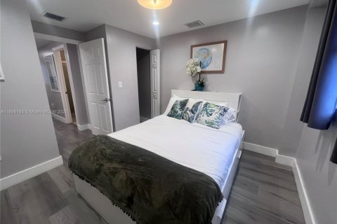 Снять в аренду кондоминиум в Майами, Флорида 1 спальня, 62.43м2, № 1952281 - фото 9