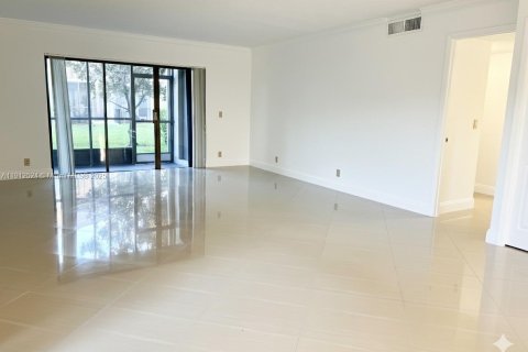 Condo in Weston, Florida, 2 bedrooms  № 1973561 - photo 8