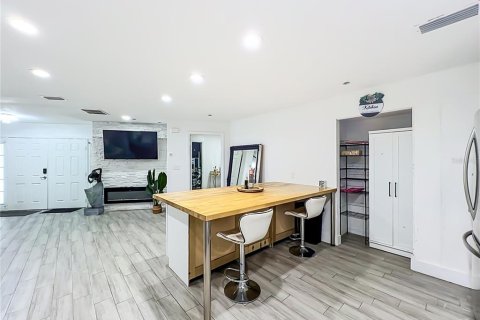 Villa ou maison à vendre à Orlando, Floride: 5 chambres, 253.81 m2 № 2157617 - photo 6