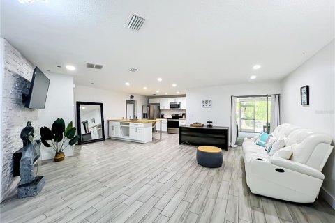 Villa ou maison à vendre à Orlando, Floride: 5 chambres, 253.81 m2 № 2157617 - photo 4