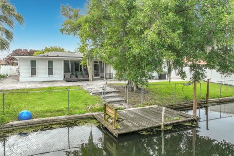Villa ou maison à vendre à Orlando, Floride: 5 chambres, 253.81 m2 № 2157617 - photo 2