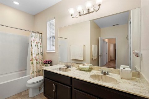 House in DeLand, Florida 4 bedrooms, 229 sq.m. № 1773205 - photo 23