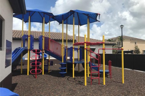 Commercial property in Miami, Florida 46.45 sq.m. № 2067666 - photo 24