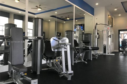 Commercial property in Miami, Florida 46.45 sq.m. № 2067666 - photo 22