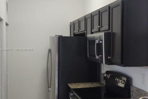 Commercial property in Miami, Florida 46.45 sq.m. № 2067666 - photo 5