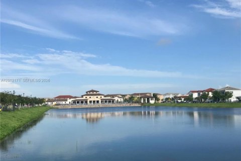 Commercial property in Miami, Florida 46.45 sq.m. № 2067666 - photo 10