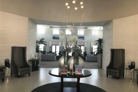 Commercial property in Miami, Florida 46.45 sq.m. № 2067666 - photo 23