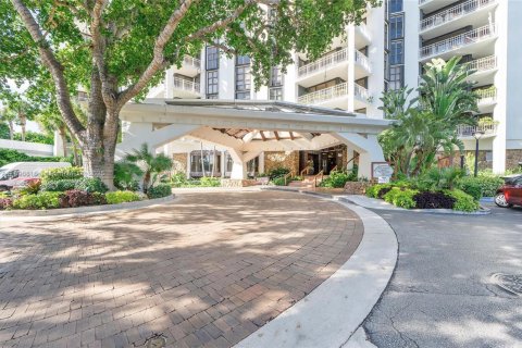 Condo in Miami, Florida, 3 bedrooms  № 2017677