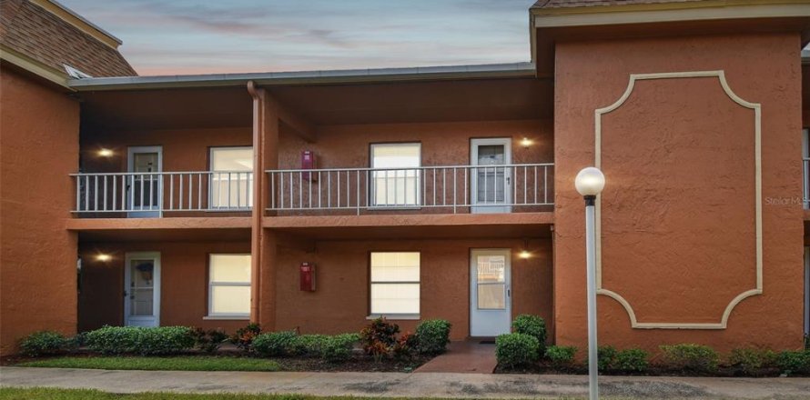 Condo in Largo, Florida, 2 bedrooms № 1351133