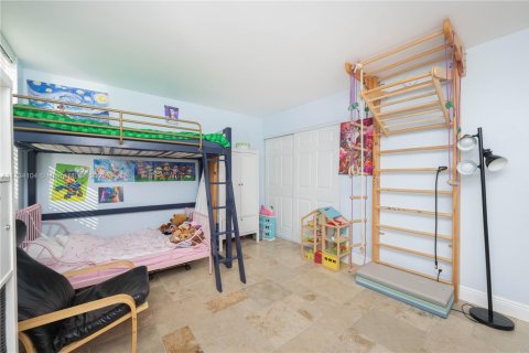Condominio en venta en Hallandale Beach, Florida, 2 dormitorios, 106.74 m2 № 1763646 - foto 24