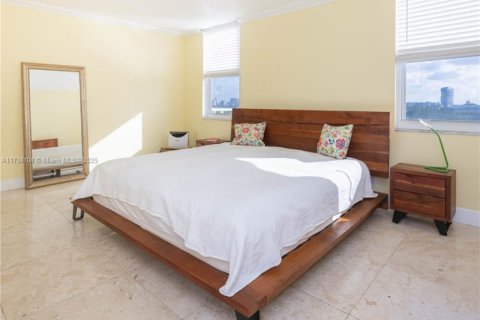Condominio en venta en Hallandale Beach, Florida, 2 dormitorios, 106.74 m2 № 1763646 - foto 14