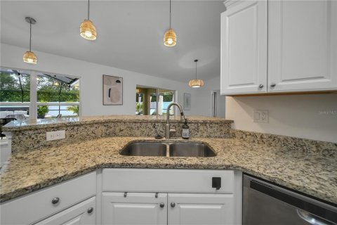 Villa ou maison à vendre à Summerfield, Floride: 3 chambres, 147.06 m2 № 1854479 - photo 8