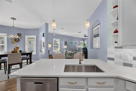 Villa ou maison à vendre à Apollo Beach, Floride: 3 chambres, 151.06 m2 № 2419072 - photo 13