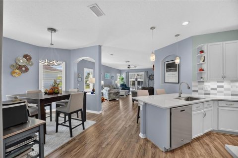 Villa ou maison à vendre à Apollo Beach, Floride: 3 chambres, 151.06 m2 № 2419072 - photo 10
