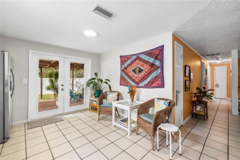 Casa en venta en Clearwater, Florida, 4 dormitorios, 119.66 m2 № 2145609 - foto 8
