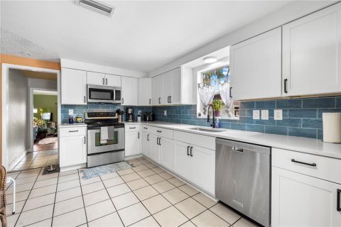 Casa en venta en Clearwater, Florida, 4 dormitorios, 119.66 m2 № 2145609 - foto 7