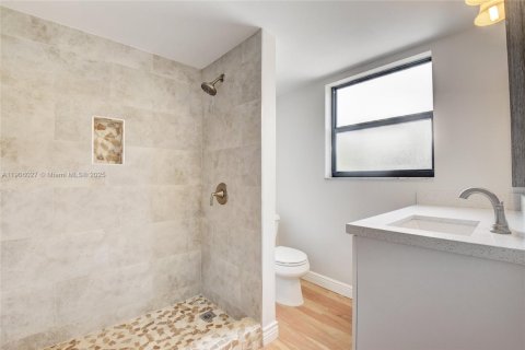 Copropriété à louer à Fort Lauderdale, Floride: 2 chambres, 117.71 m2 № 1956661 - photo 9