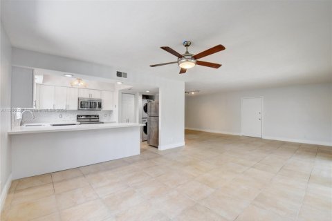 Copropriété à louer à Fort Lauderdale, Floride: 2 chambres, 117.71 m2 № 1956661 - photo 8