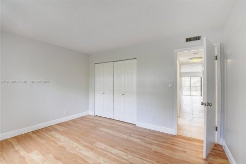 Copropriété à louer à Fort Lauderdale, Floride: 2 chambres, 117.71 m2 № 1956661 - photo 20
