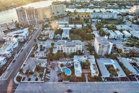 Copropriété à louer à Fort Lauderdale, Floride: 2 chambres, 117.71 m2 № 1956661 - photo 27