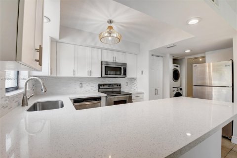 Copropriété à louer à Fort Lauderdale, Floride: 2 chambres, 117.71 m2 № 1956661 - photo 5