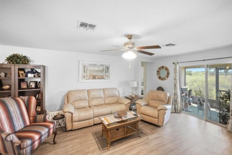 Casa en venta en St. Lucie, Florida, 3 dormitorios, 143.26 m2 № 2377381 - foto 10