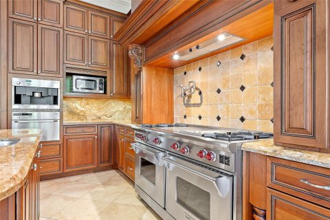 Купить виллу или дом в Норт-Палм-Бич, Флорида 3 комнаты, 654.31м2, № 2009220 - фото 12