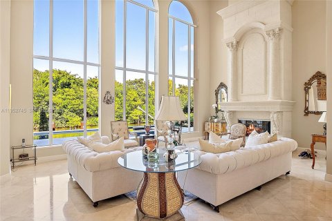 Купить виллу или дом в Норт-Палм-Бич, Флорида 3 комнаты, 654.31м2, № 2009220 - фото 17