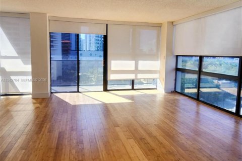 Снять в аренду кондоминиум в Майами, Флорида 2 спальни, № 1999211 - фото 4