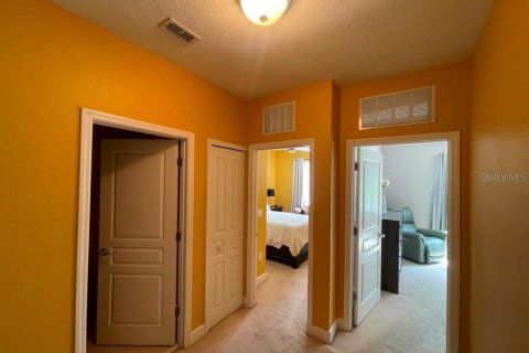 Townhouse in Davenport, Florida 3 bedrooms, 191.29 sq.m. № 2208827 - photo 19