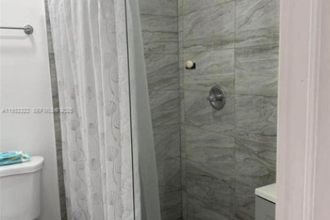 Propiedad comercial en alquiler en Homestead, Florida, 1 dormitorio, 83.61 m2 № 1990836 - foto 4