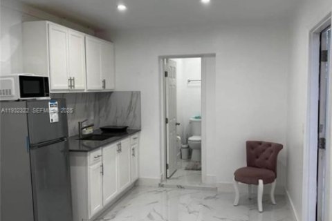 Propiedad comercial en alquiler en Homestead, Florida, 1 dormitorio, 83.61 m2 № 1990836 - foto 6