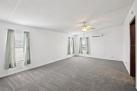House in Polk City, Florida 3 bedrooms, 171.68 sq.m. № 1900389 - photo 24