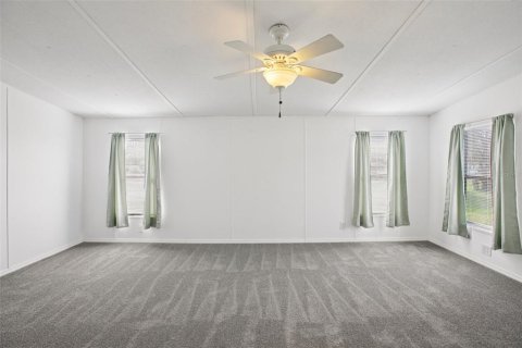 House in Polk City, Florida 3 bedrooms, 171.68 sq.m. № 1900389 - photo 23